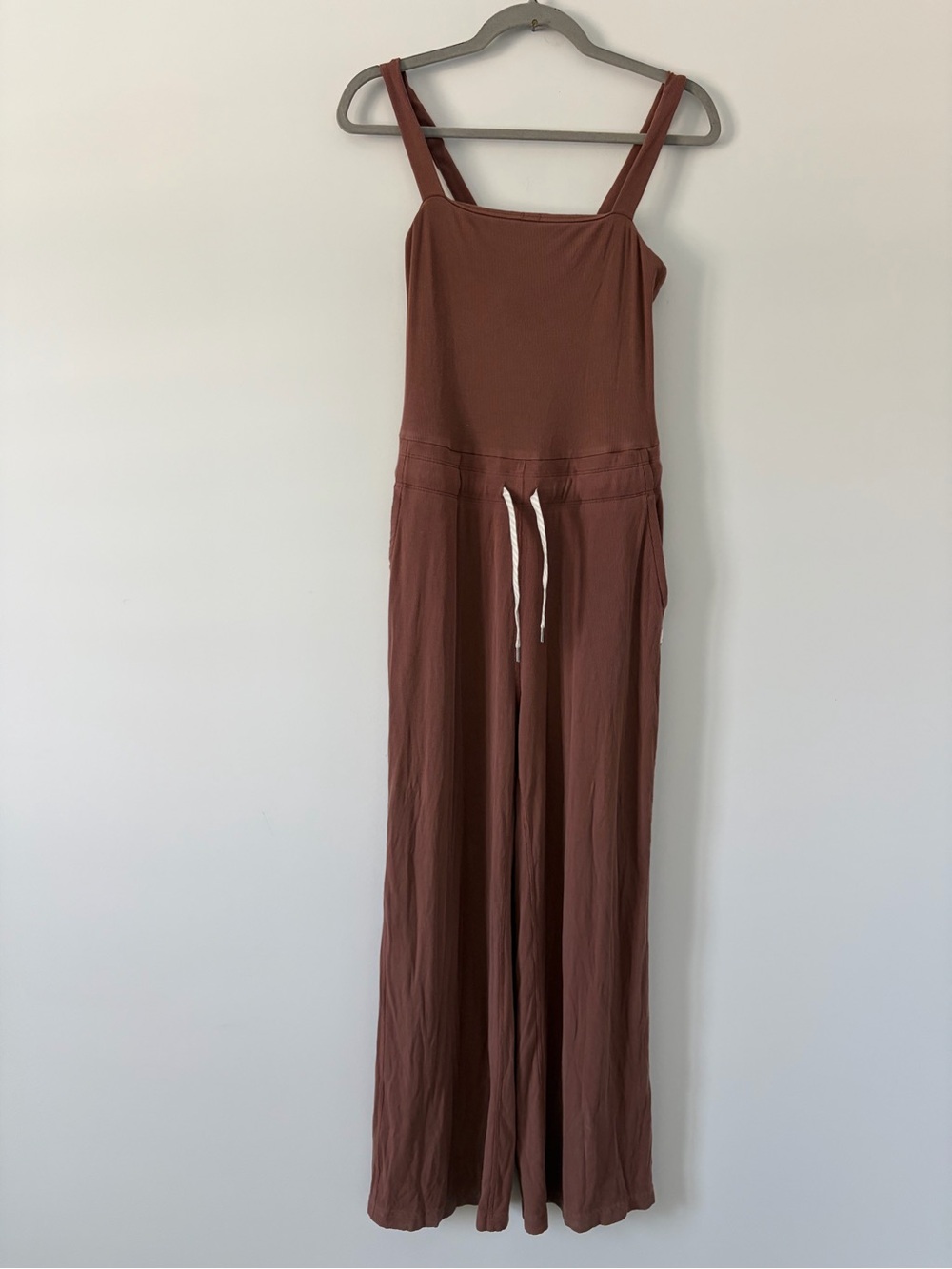 Vuori Mudra Square Neck Wide Leg Ribbed Casual Cozy Jumpsuit Chestnut Brown S